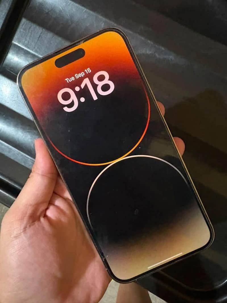 Apple iPhone 14 Pro Max 1