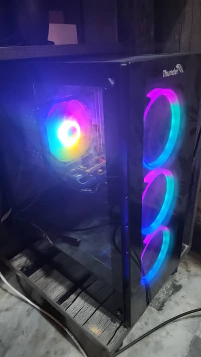 GAMING PC (NOT MUCH USED)
