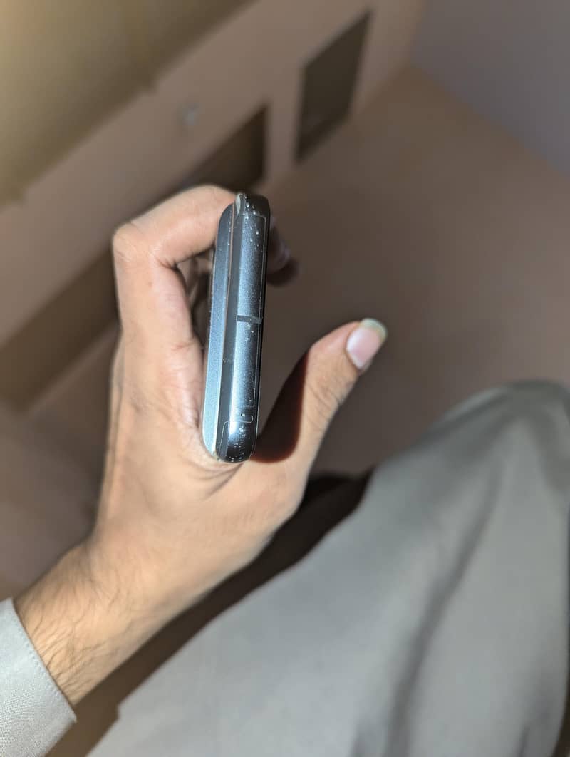 Google Pixel 8 6