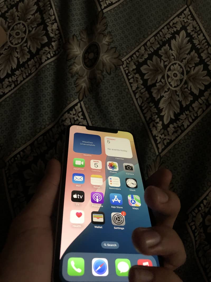 Apple iPhone XS Max 2
