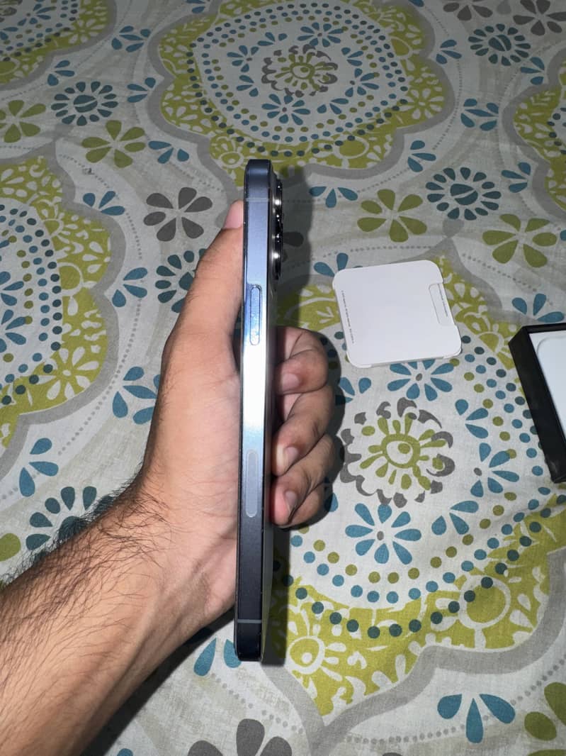Apple iPhone 13 Pro Max 0