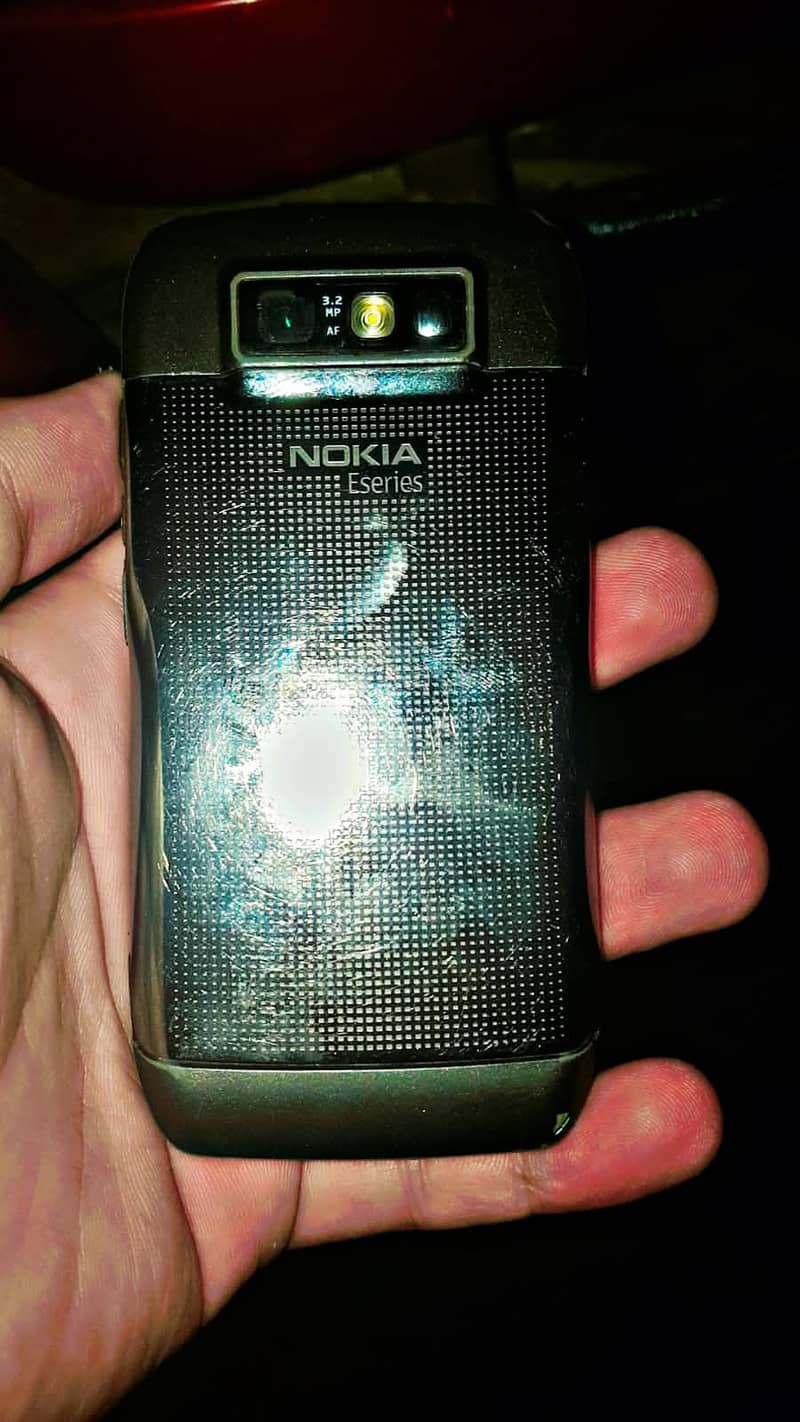 Nokia E71 1
