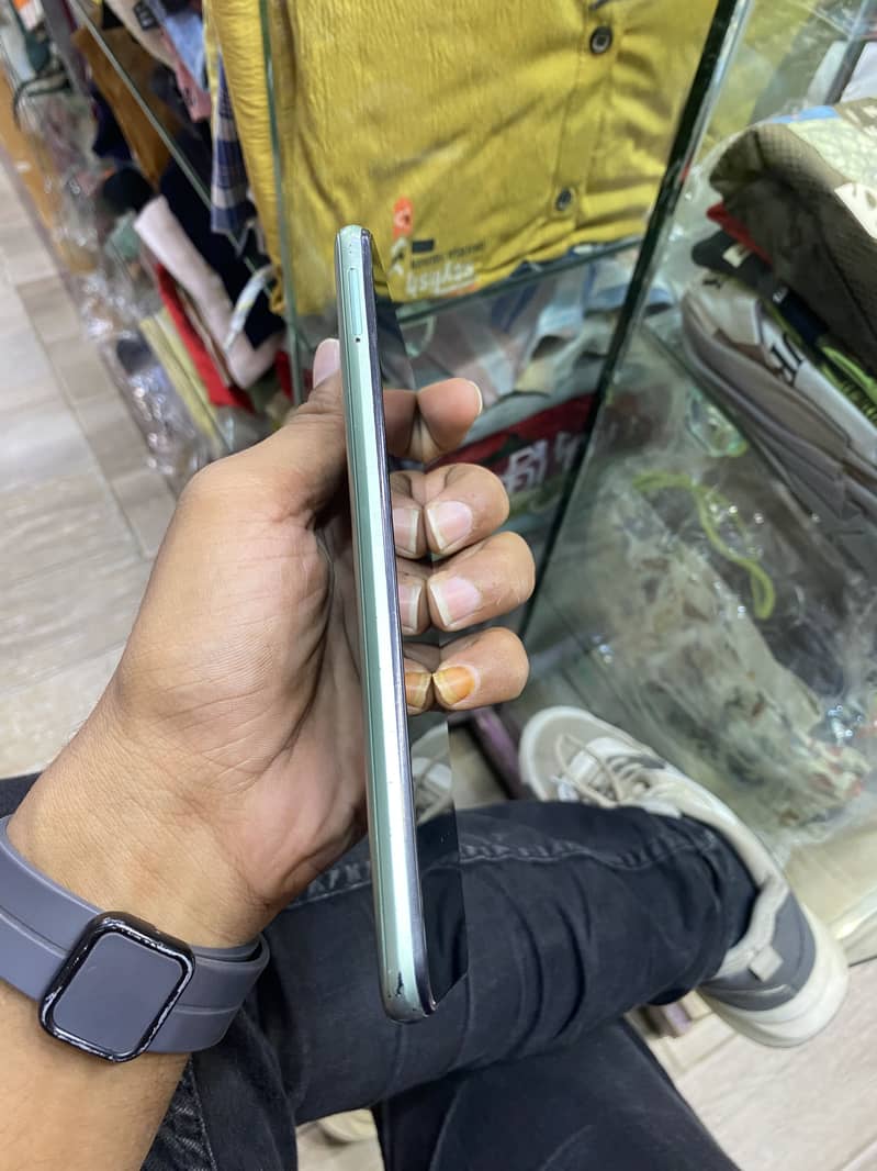 Realme C11 4
