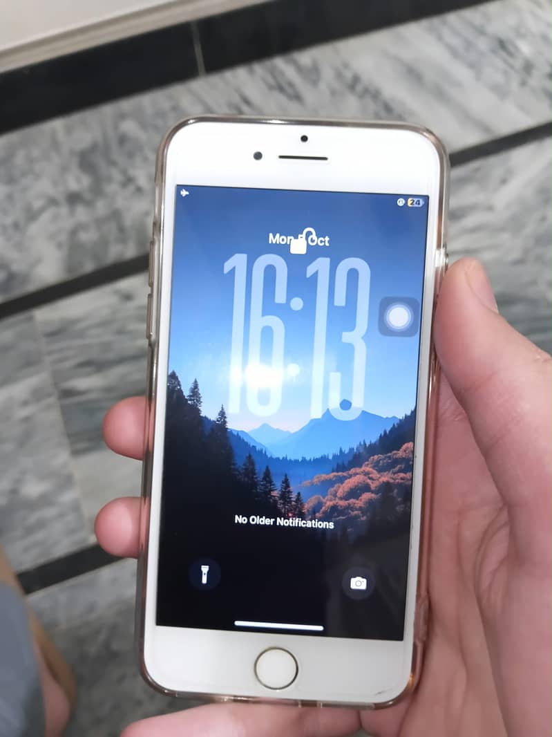 Apple iPhone 7 2