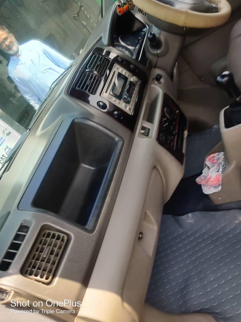 Suzuki APV 2005 1