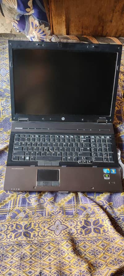 laptop corei i7 Ram 4 | SSD 128 | graphic card 1 GB | battery issue