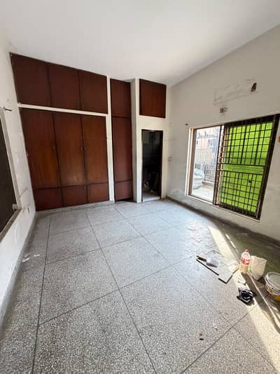 05 Marla Upper Portion Available For Rent (Near Decent School)