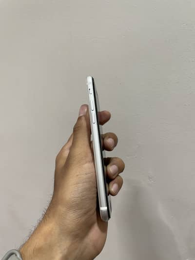 Apple iPhone SE 2020