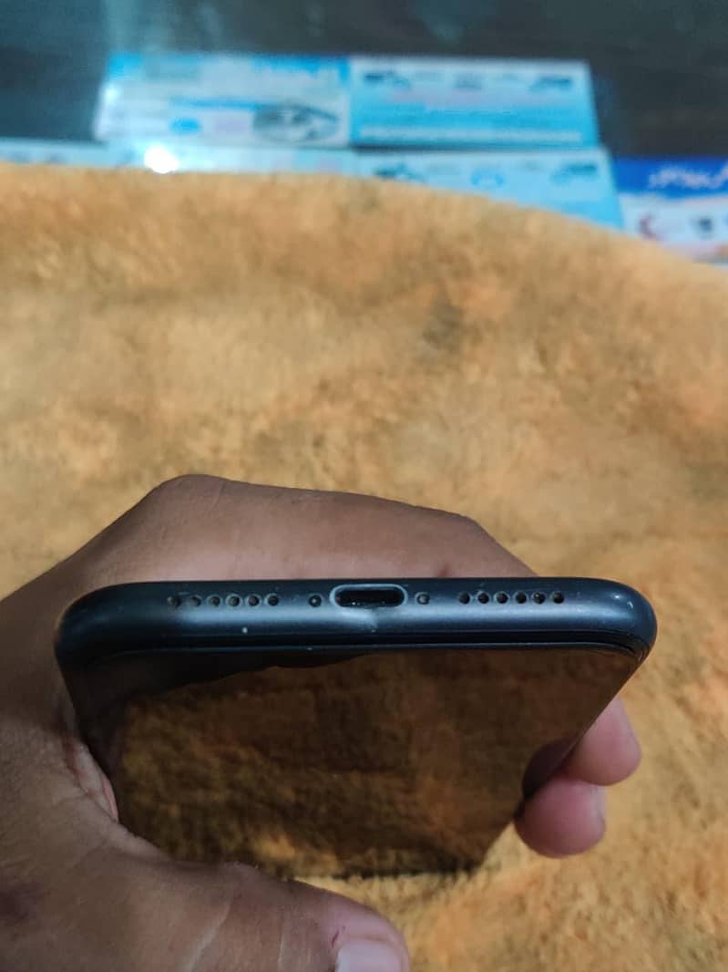 Apple iPhone 11 6