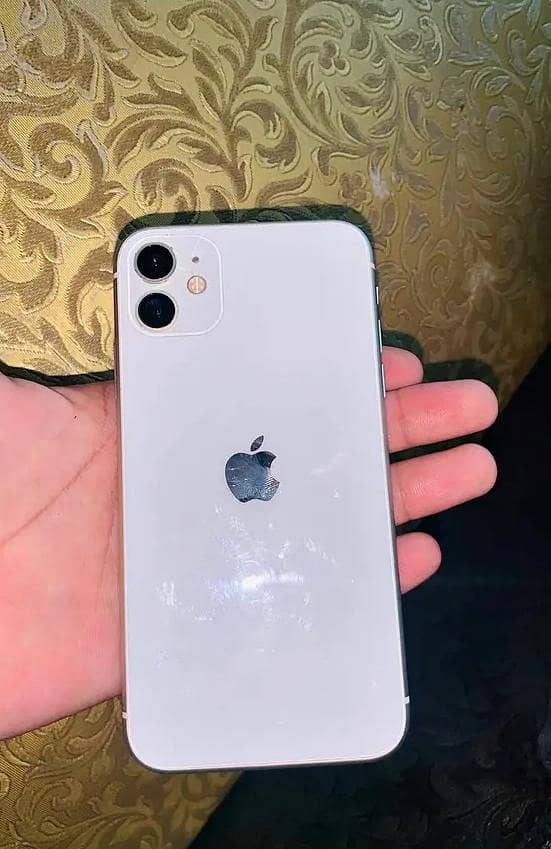 Apple iPhone 11 0