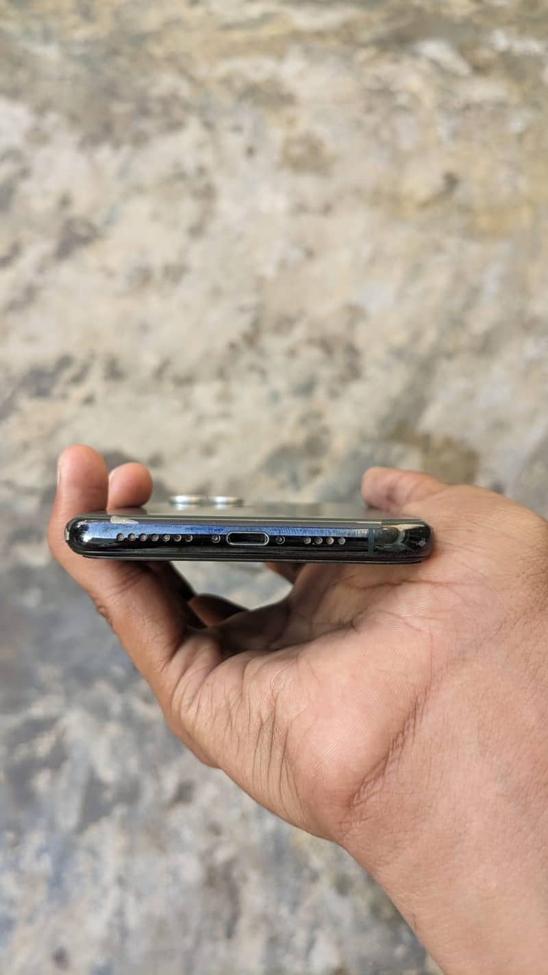Apple iPhone 11 Pro Max 3