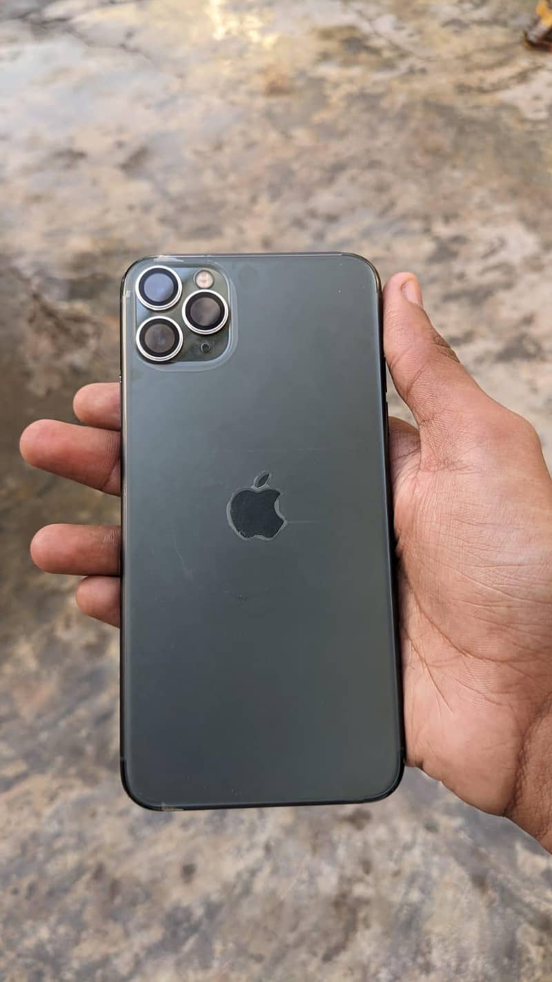 Apple iPhone 11 Pro Max 4