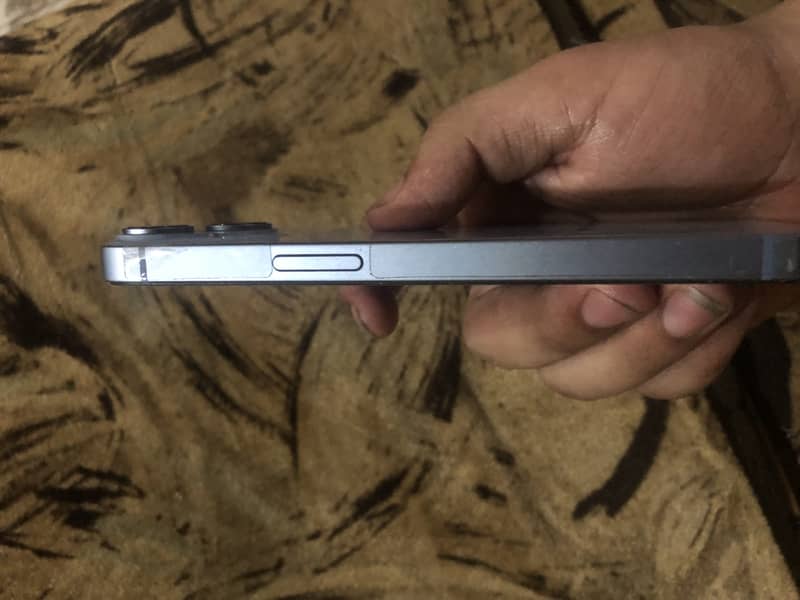 Apple iPhone 14 5