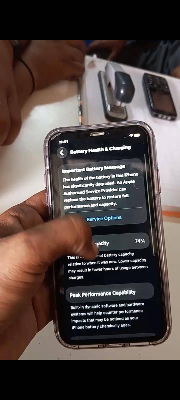 Apple iPhone 11 4