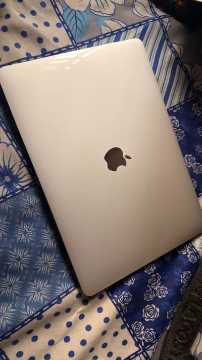 Macbook M1 Pro 8GB 10/9.5
