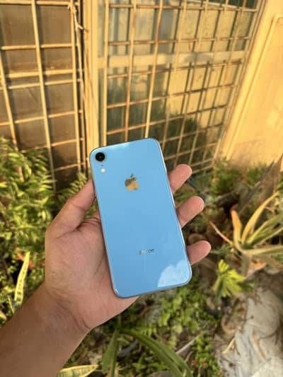 Apple iPhone XR
