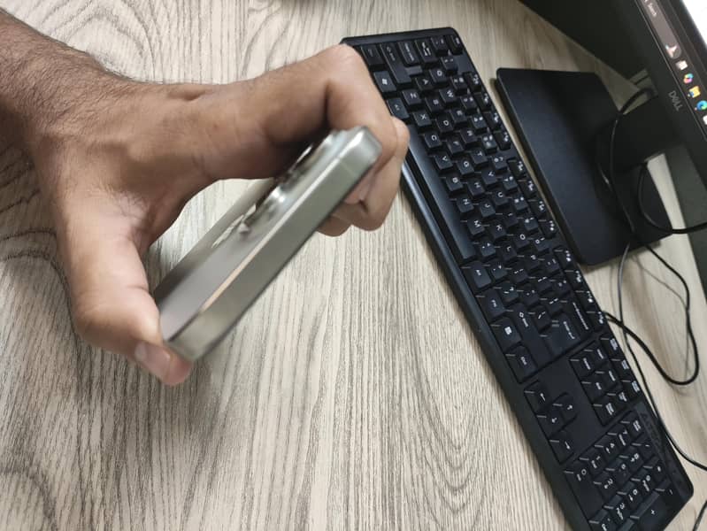 Apple iPhone 15 Pro Max 3