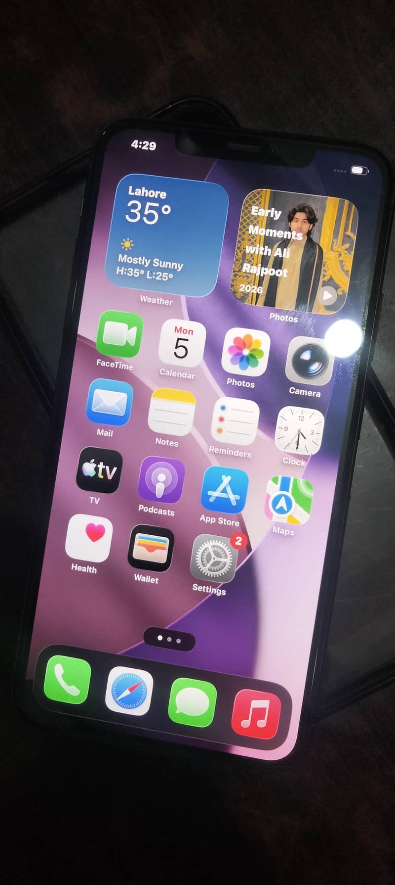 Apple iPhone 11 Pro Max 4