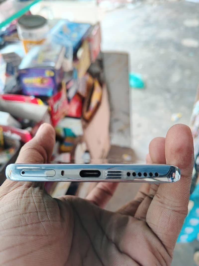 Tecno CAMON 40 Pro 1
