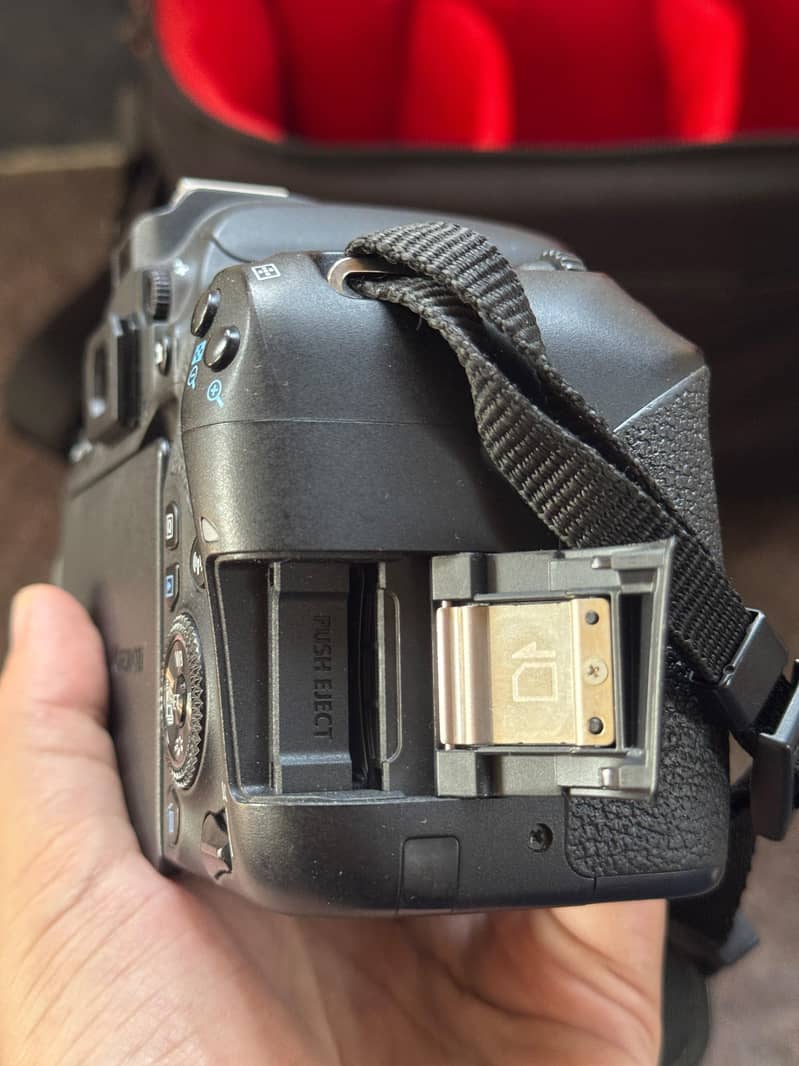 Canon Eos 77d Camera 3