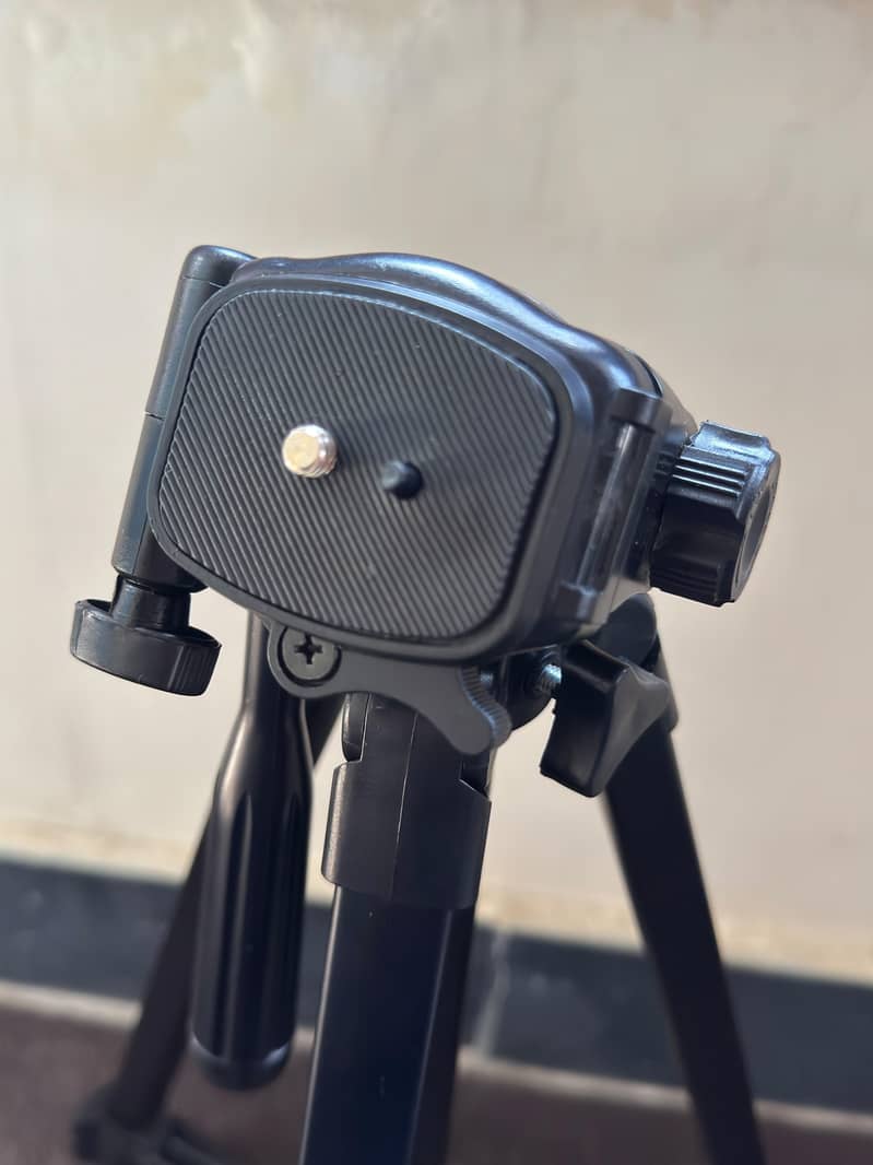 Canon Eos 77d Camera 10