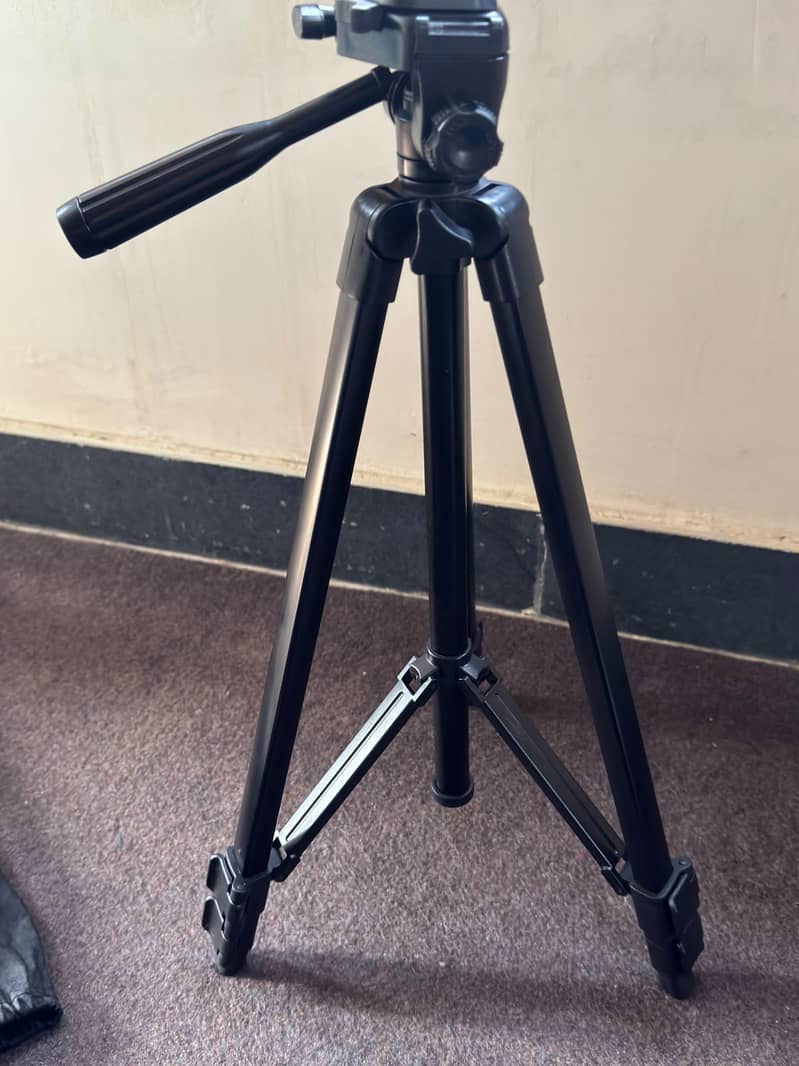 Canon Eos 77d Camera 11
