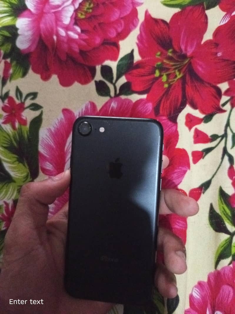 Apple iPhone 7 1