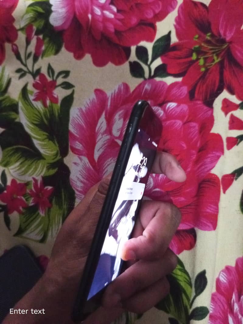 Apple iPhone 7 2