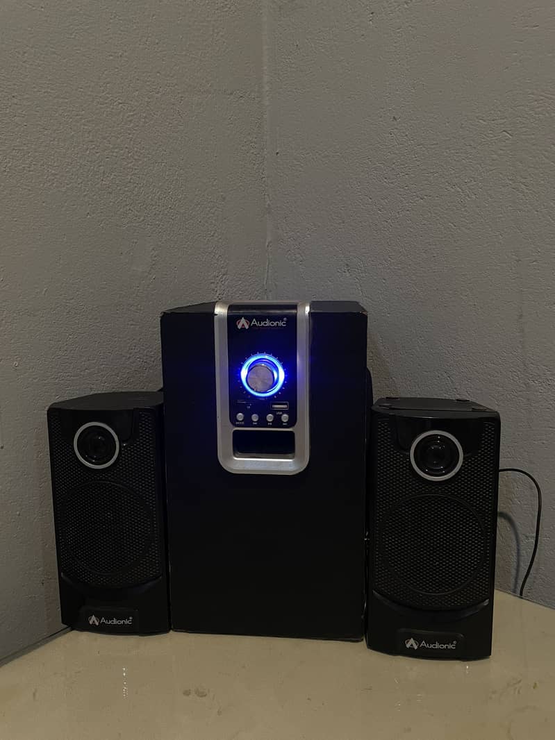 Audionic speaker with basser 2