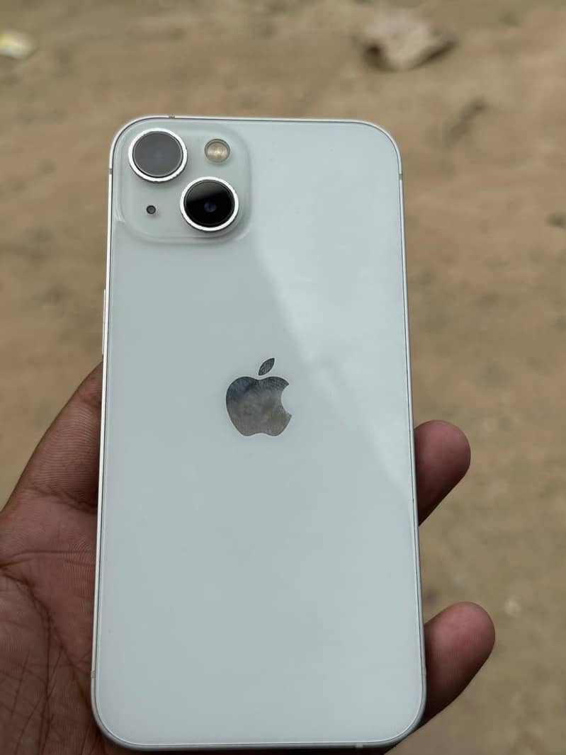Apple iPhone 13 0