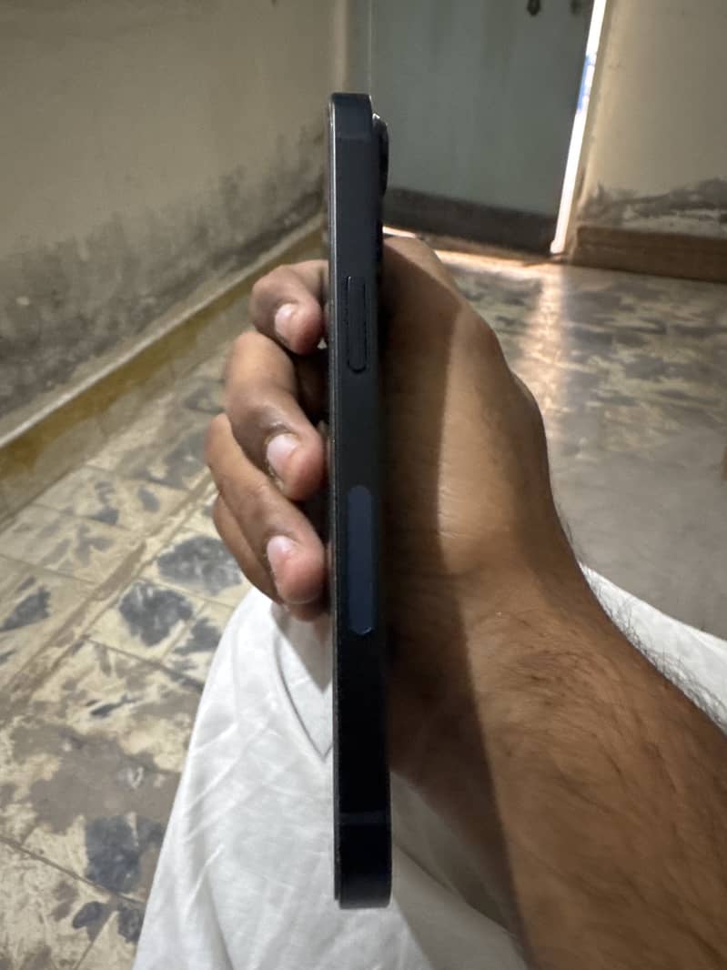 Apple iPhone 14 2