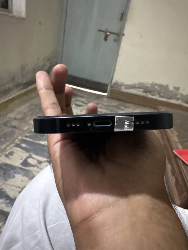 Apple iPhone 14 3