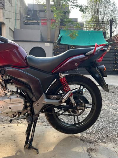 Suzuki GS-125 2023