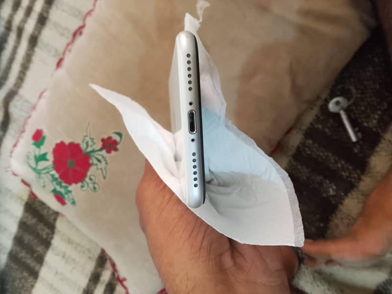 Apple iPhone SE 3