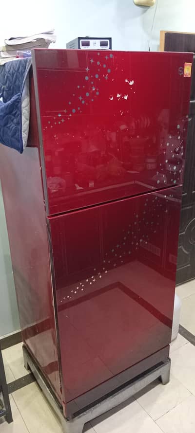 Pel Refrigerator Red Sleek Design