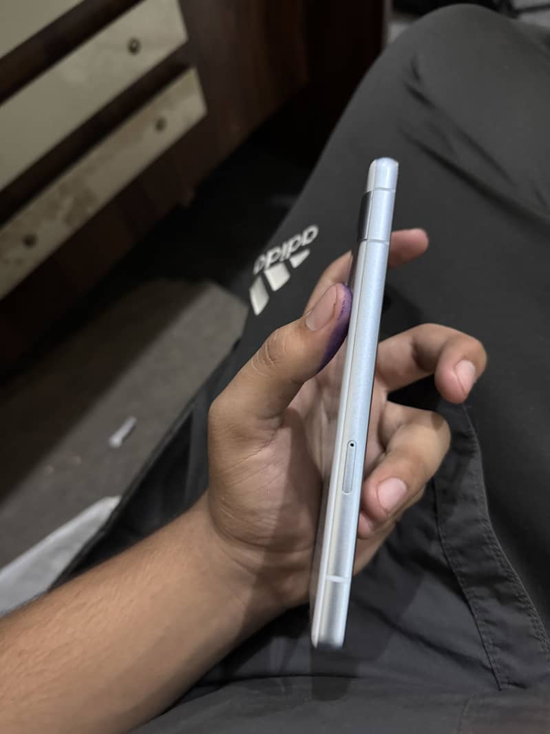 Google Pixel 7a 2
