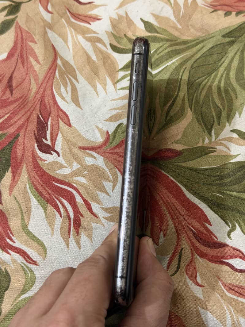 iPhone X 64Gb 6