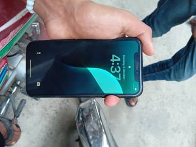 Apple iPhone XR