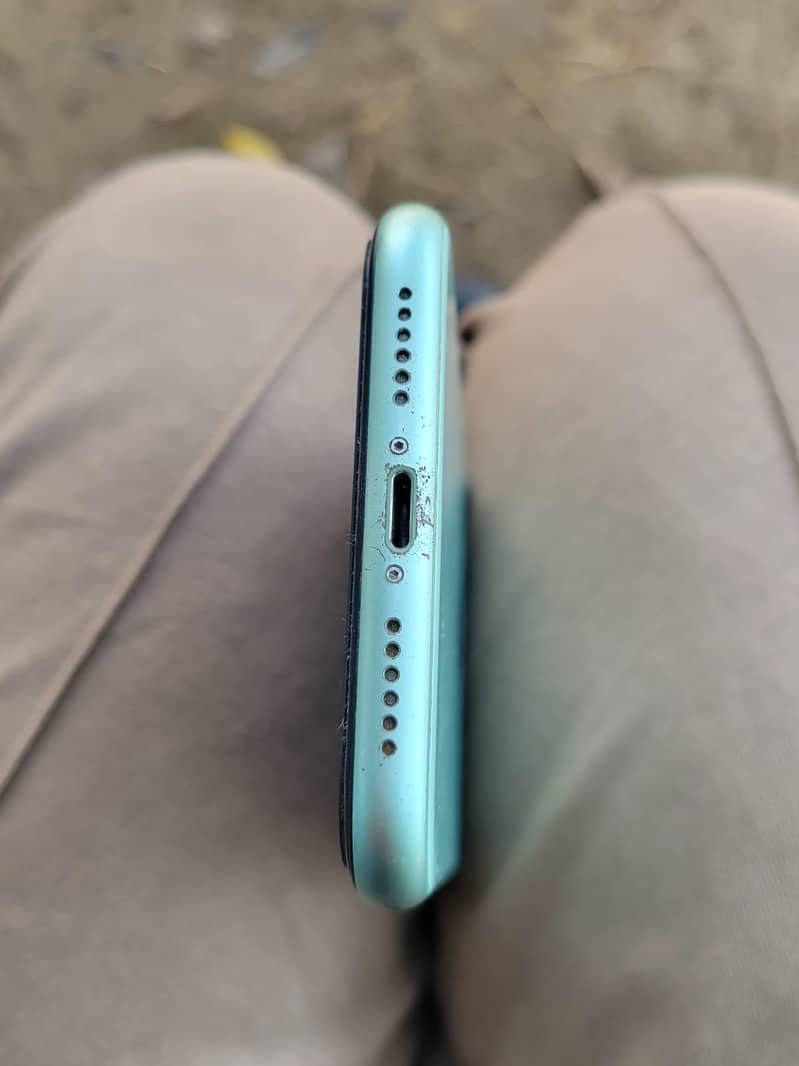 Apple iPhone 11 5