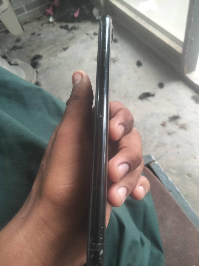 Apple iPhone 7 3