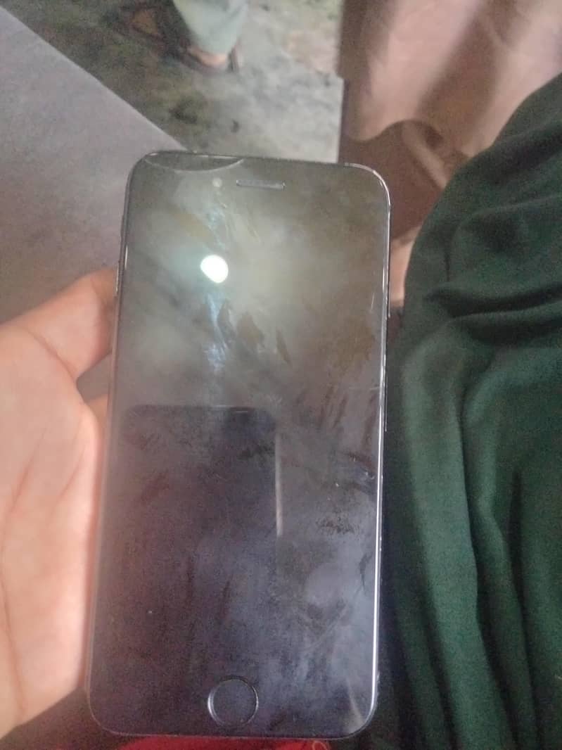Apple iPhone 7 4
