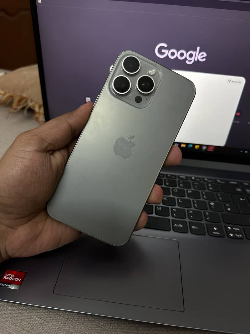 Apple iPhone 15 Pro Max 2