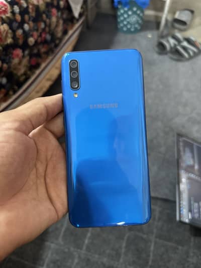 Samsung Mobile A50