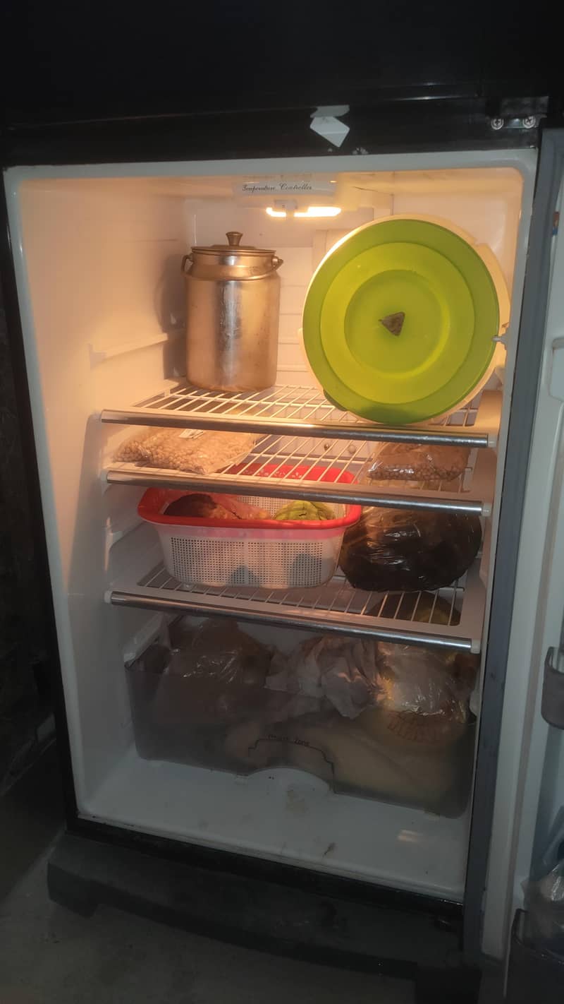 Dawlance 9175WBHZ Plus Medium Refrigerator – Excellent Condition 1