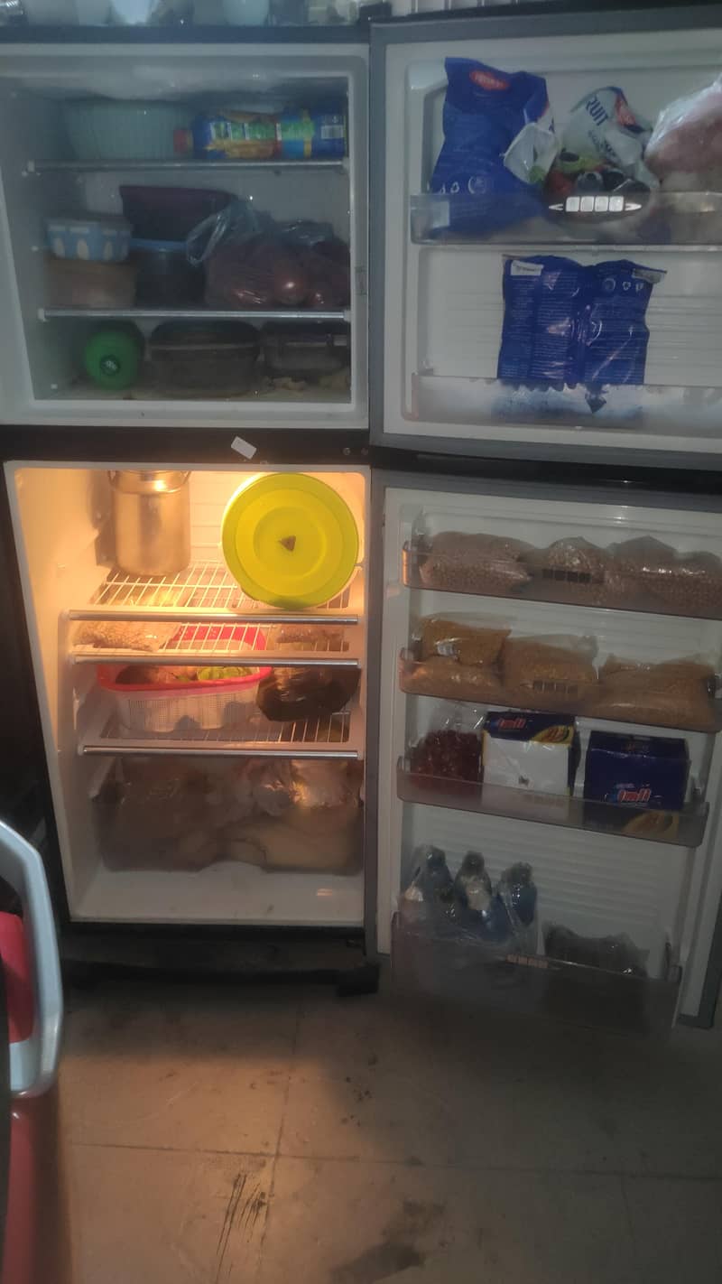 Dawlance 9175WBHZ Plus Medium Refrigerator – Excellent Condition 2