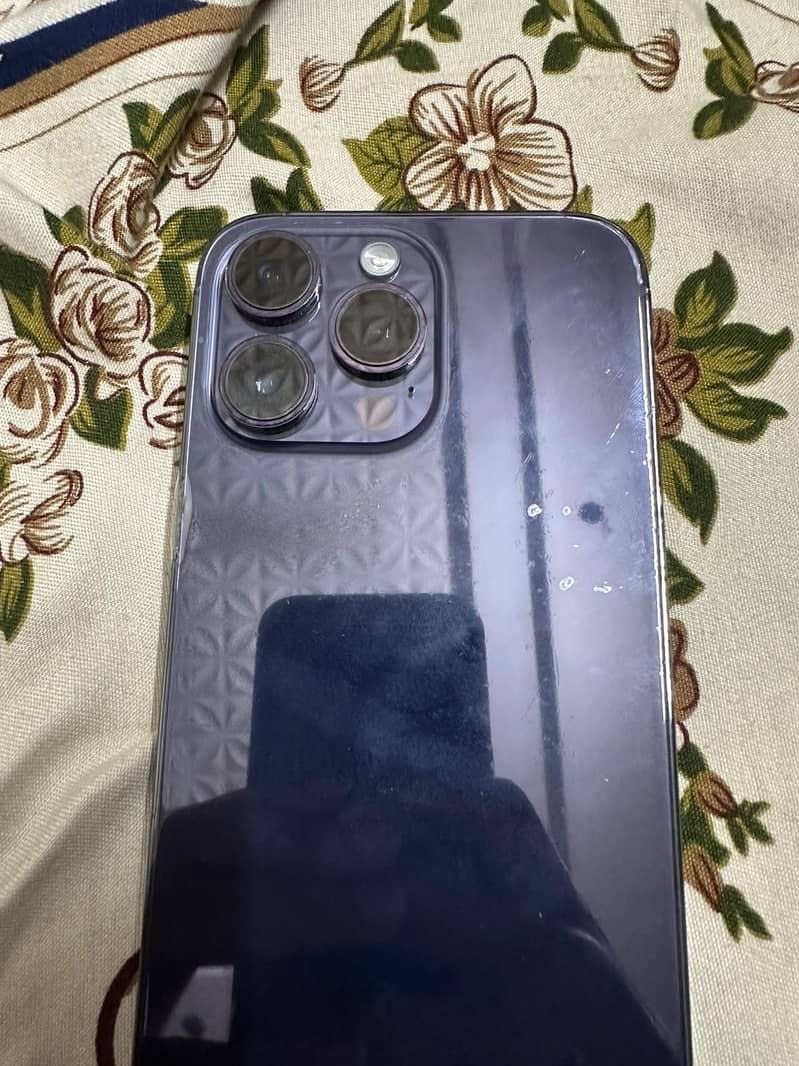 Apple iPhone 14 Pro Max 4