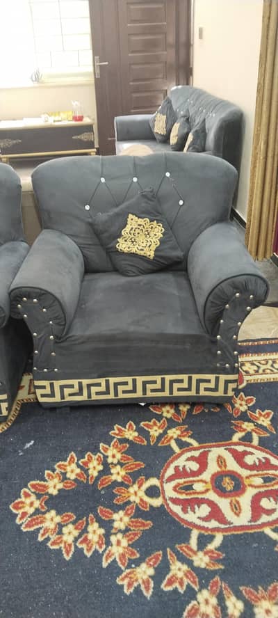 5 seater sofa urgent for sale