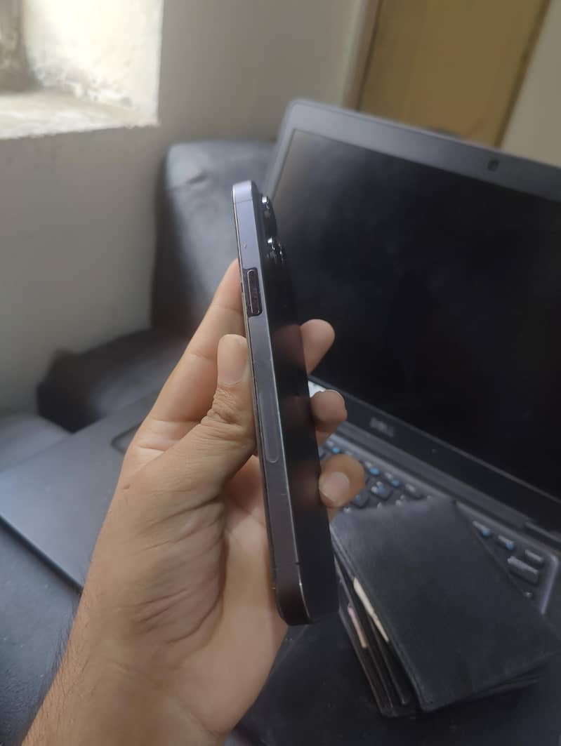 Apple iPhone 14 Pro Max 1