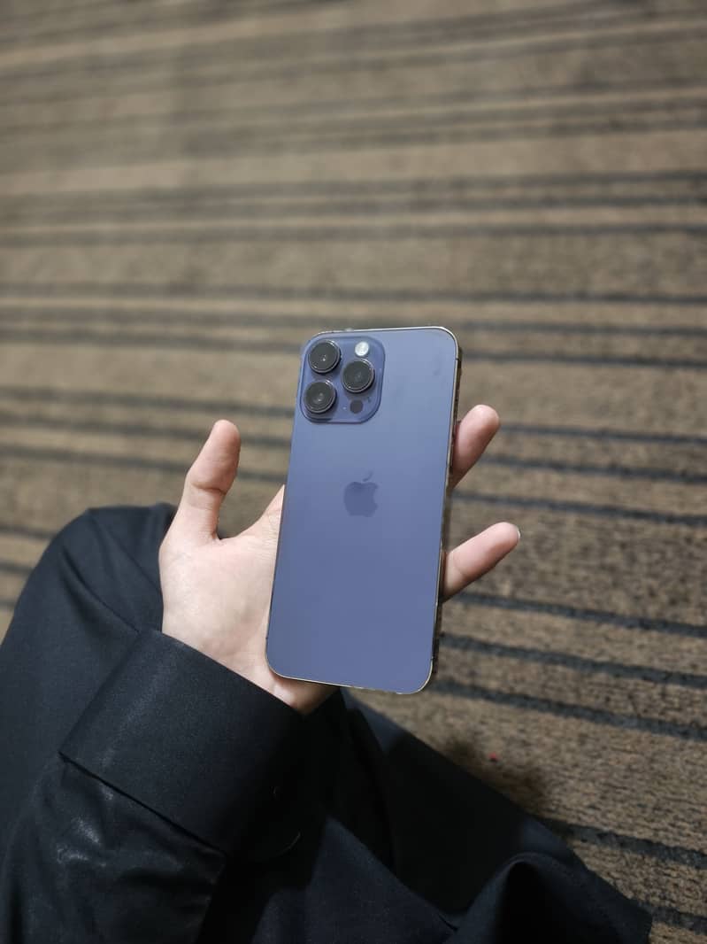 Apple iPhone 14 Pro Max 0