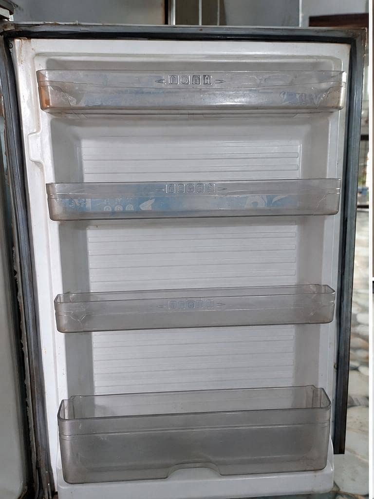 Working Refrigerator 4